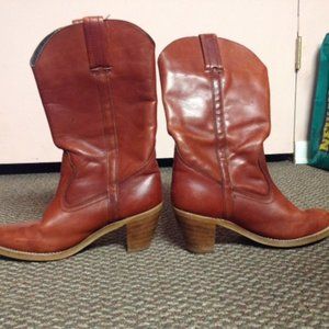 Heeled cowgirl boots